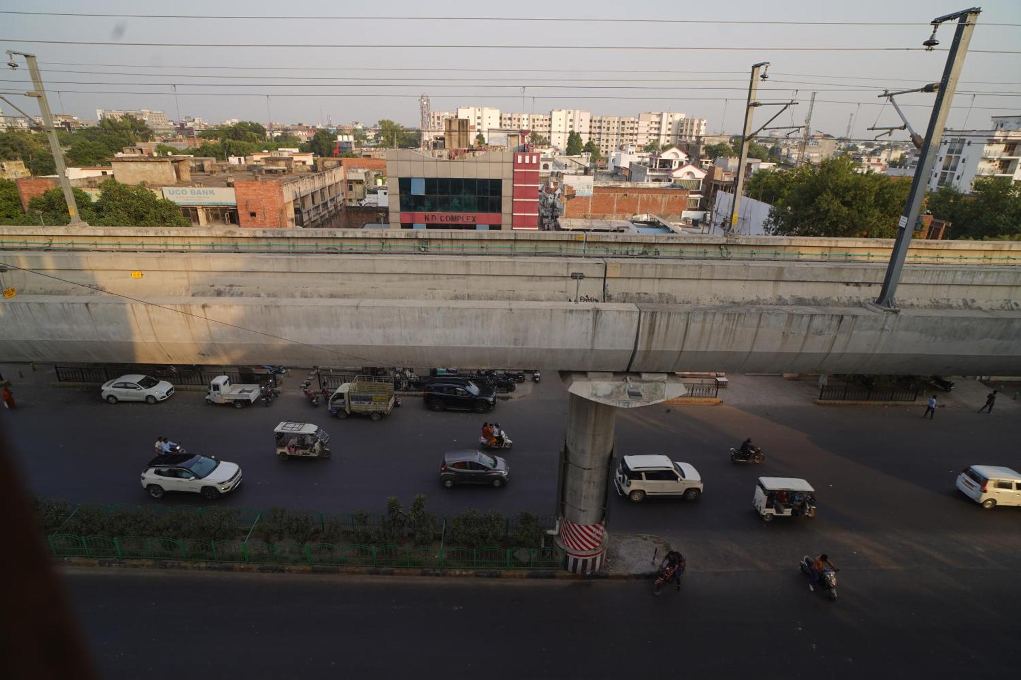 Familia Hotel And Banquets Lucknow Eksteriør bilde